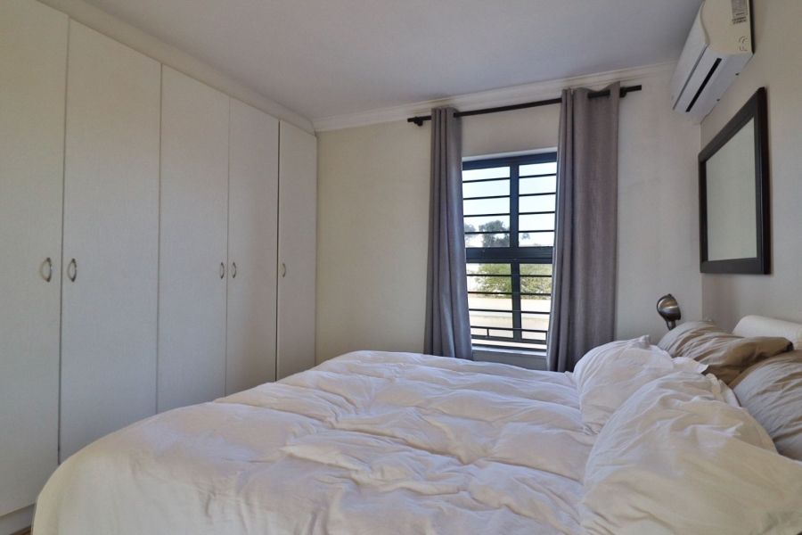 To Let 2 Bedroom Property for Rent in Royal Ascot Western Cape
